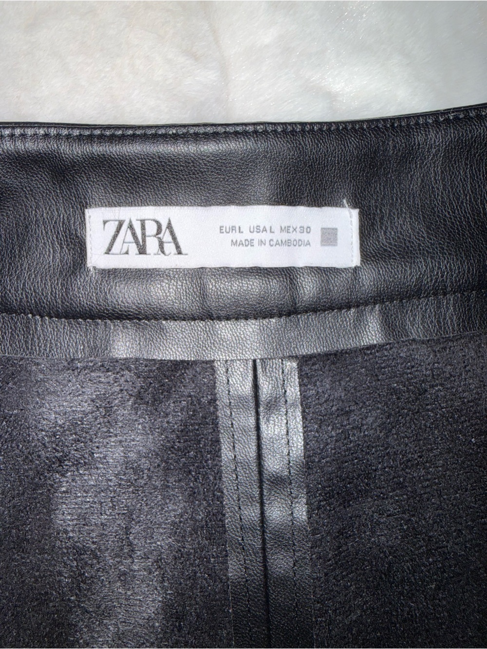 Zara Black Faux Leather Skort with Front Pleat - Size L - Picture 2 of 9